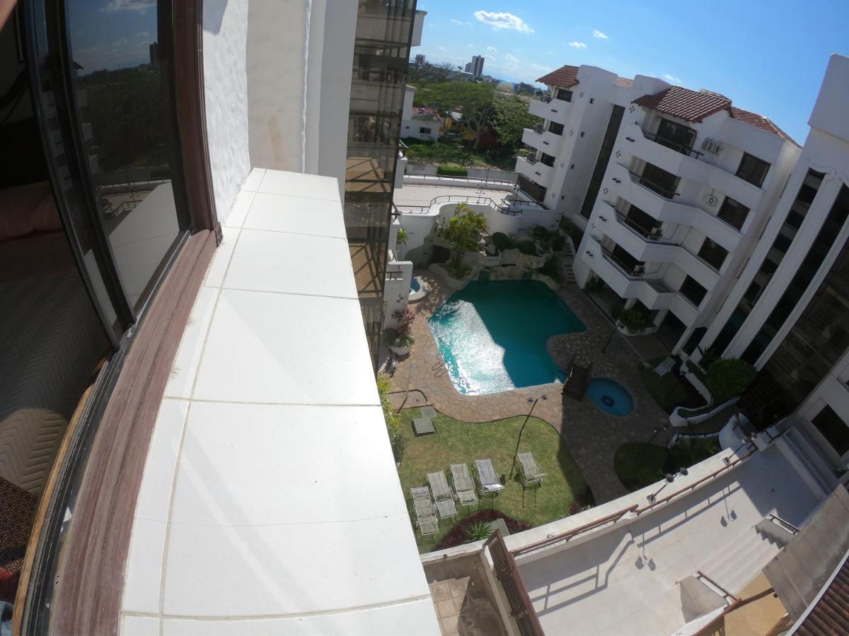 Suites Casa Blanca Santa Cruz de La Sierra Exteriör bild